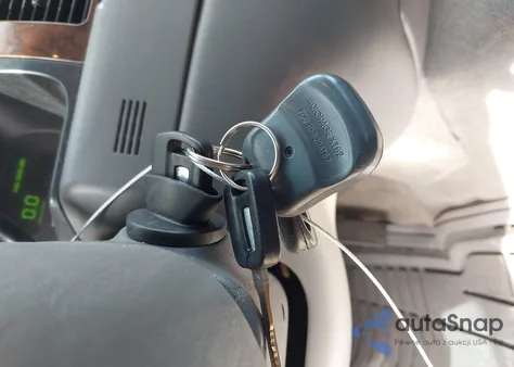 1999 Lincoln Town Car Cartier from USA, damaged, VIN 1LNHM83W3XY654925